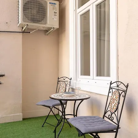 Kobi Luxury 2 *