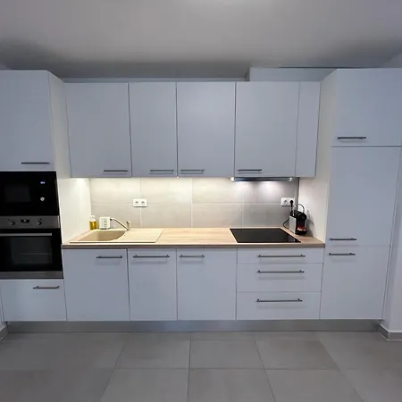 Apartment West Budapest-edge Of Downtown-free Parking