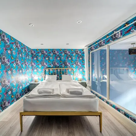 Azure Oasis In The Heart Of The Apartment Budapest