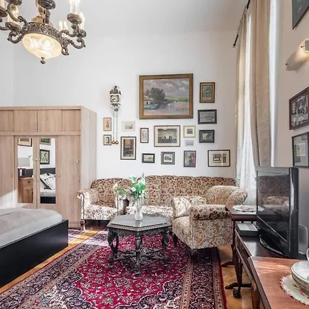 Astoria Apartment *