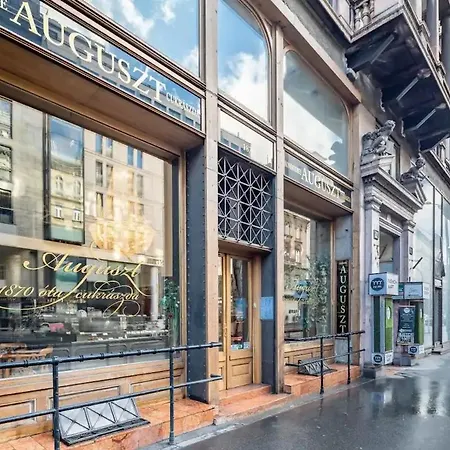 Astoria Apartment *