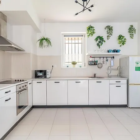 Two-bedrooms Cbd Bp Budapest