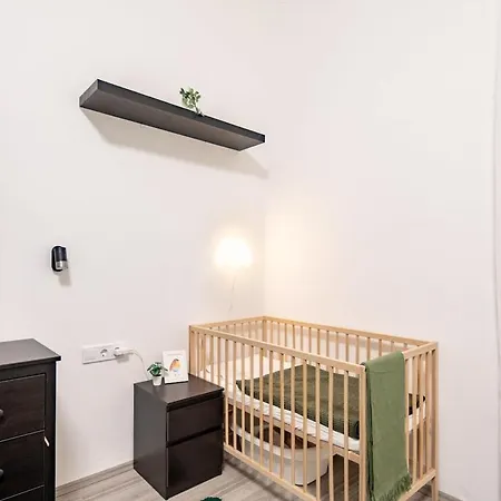 Comfy Easy Parking Apartament