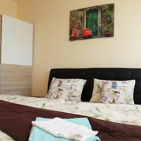 Πανσιόν Garden House 2*