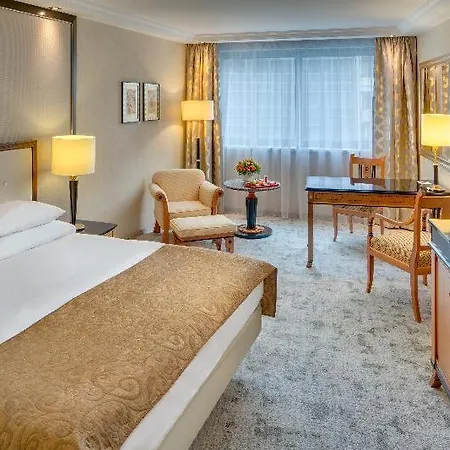 Kempinski Corvinus Hotel 5*