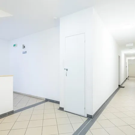 Apartment Cozy At Residential Area - Free Street Parking Budapest