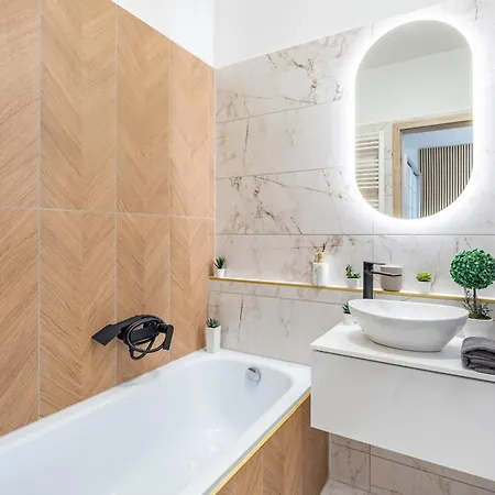 Apartment Cozy At Residential Area - Free Street Parking Budapest