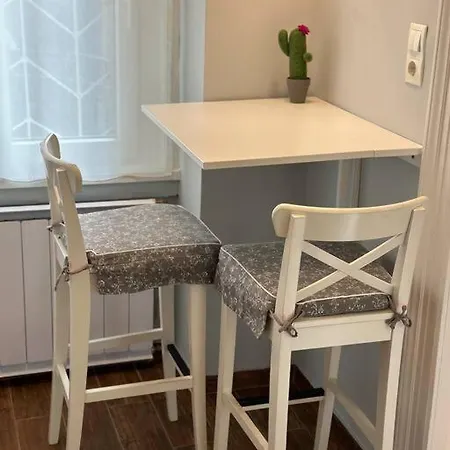 Fancy Cozy 2 Bdr Downtown Apartment Budapest