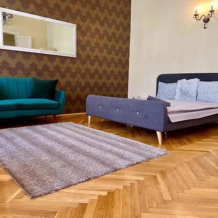 N38 By Small * Budapest
