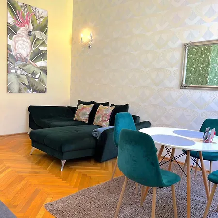 Apartment N38 By Small *