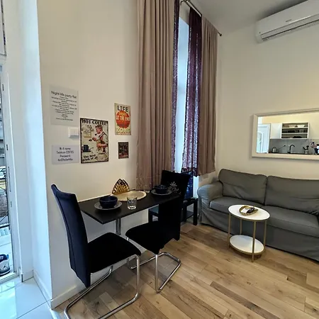 Apartment Night Life Party Flat Budapest