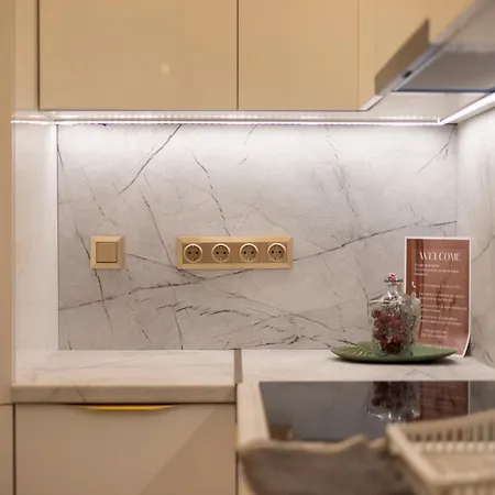 Exclusive Downtown Quentin By Prestige Homes Apartment *