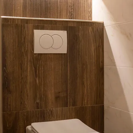 Exclusive Downtown Quentin By Prestige Homes Apartment *