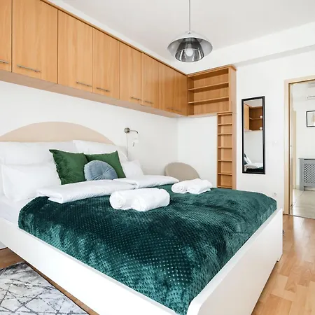 Apartment Modern Two-bedroom With Free Parking