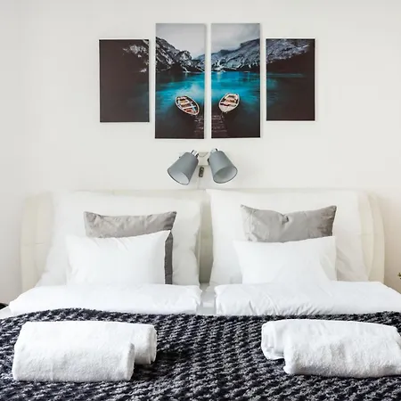Modern Two-bedroom With Free Parking Budapest
