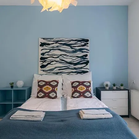 Center Apartment, Style, Location, Ac, Balcony Apartment *