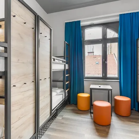 Hostel A&o