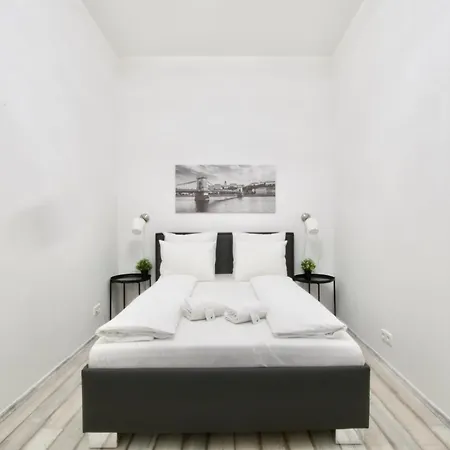 Apartment Premium By Hi5-ditroi
