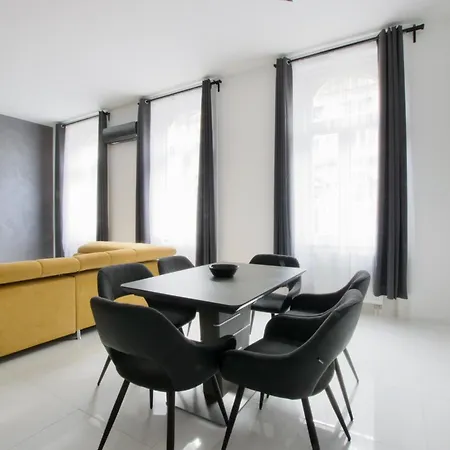 Premium By Hi5-ditroi * Budapest