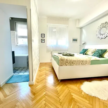 Mint Pearl 3 2 Bathrooms At Kalvin Square Apartmán Budapešť