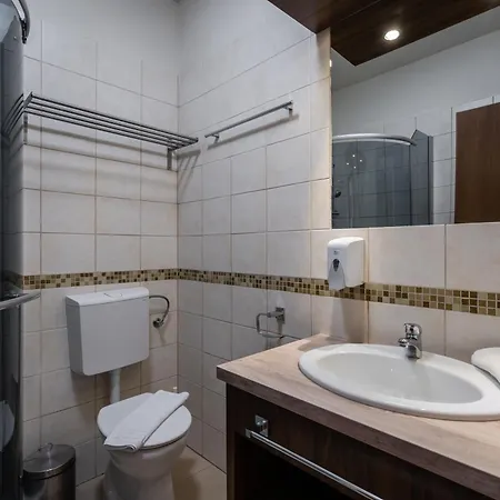 Hotel Elit Boutique Rooms- Location by bqa Budapest