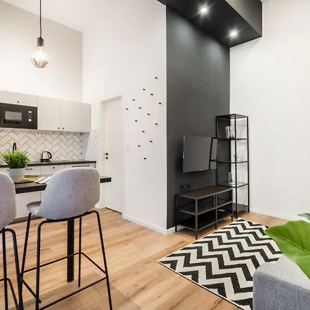 Apartment E32 - Oktogon Panorama Suite - Best Location - By Bqa *