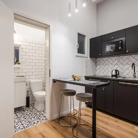 E32 - Oktogon Panorama Suite - Best Location - By Bqa Apartment Budapest