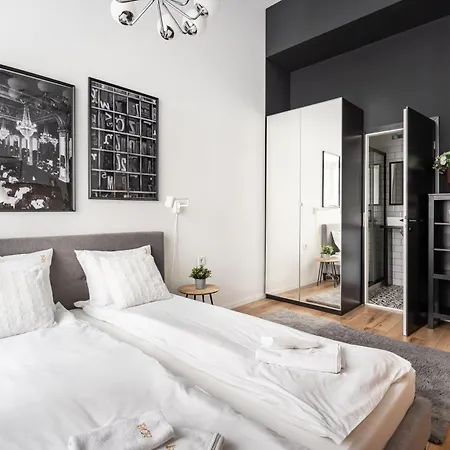 Apartment E32 - Oktogon Panorama Suite - Best Location - By Bqa