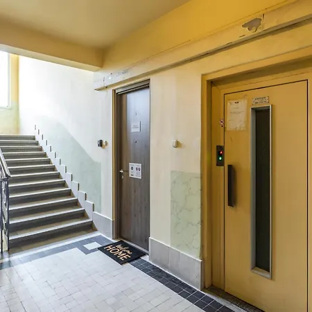 Galaxy Lift Parking Apartamento Budapest
