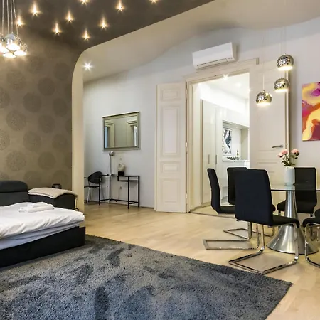 Apartment Andrassy Str. Luxury Budapest
