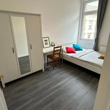 Danube Riverside Apartament *