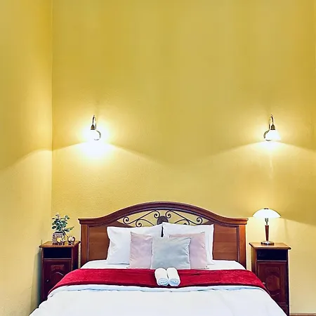Apartment Jozsef 69 - 2brs, 5m To Newyork Cafe *