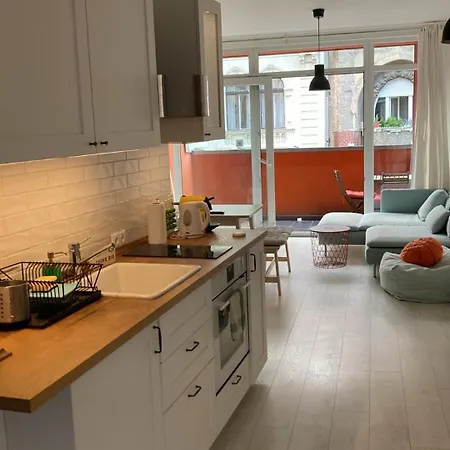 Trendy In The Heart Of The With Balcony Apartment *