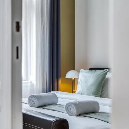 Jokai Hideaway Apartment *
