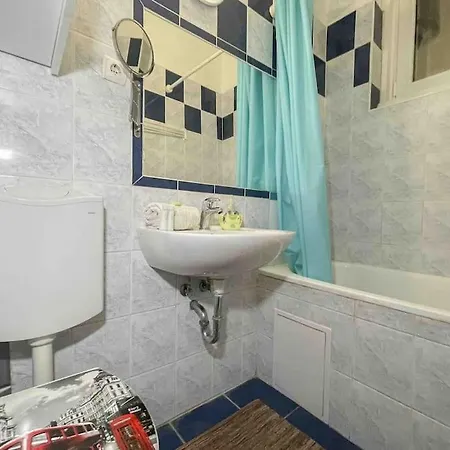 Apartment B15 Downtown Cosy *