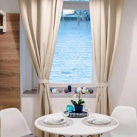 Apartment Silver Berry *
