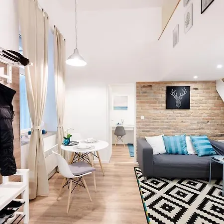 Apartment Silver Berry *