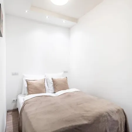 Cityscape Budget Alfa Apartment