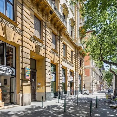 Apartment Cityscape Budget Alfa Budapest