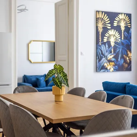 Apartment Stylish & Charming Cozy By Prestige Homes