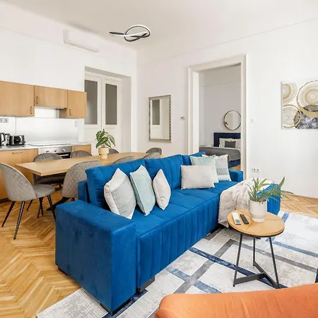 Stylish & Charming Cozy By Prestige Homes Budapest