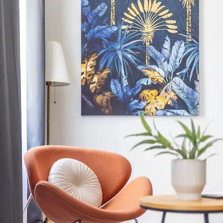 Stylish & Charming Cozy By Prestige Homes Apartment Budapest