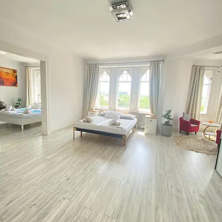 Penthouse In The Castle Apartman *