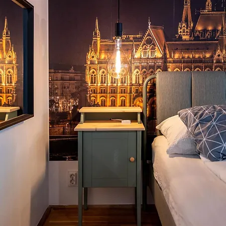 Apartment Mooki Loft&garden In Sohobudapest Budapest