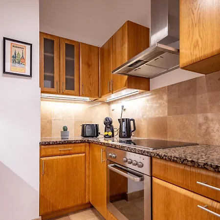 Apartment Mooki Loft&garden In Sohobudapest Budapest