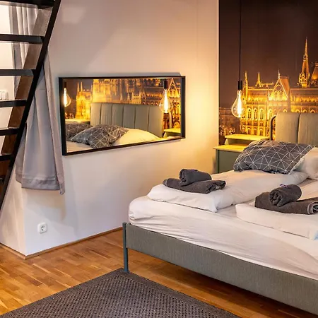 Mooki Loft&garden In Sohobudapest