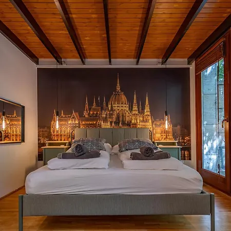 Apartment Mooki Loft&garden In Sohobudapest *