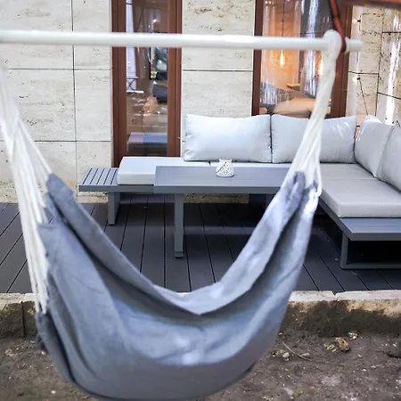 Apartment Mooki Loft&garden In Sohobudapest