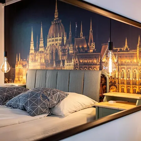 Apartment Mooki Loft&garden In Sohobudapest Budapest
