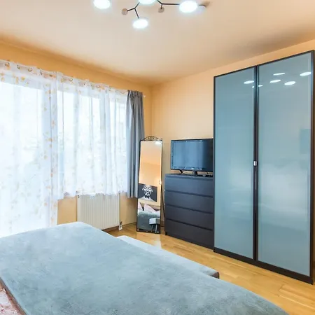 Very Central - Large - Balcony - Comfy Апартаменты Будапешт